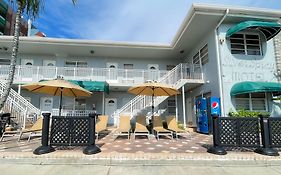 Silver Spray Motel